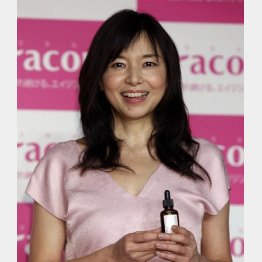 今を生きる女性たちの心に刺さった(C)日刊ゲンダイ
