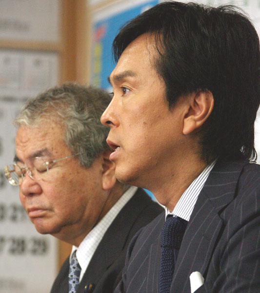 都連会長の石原伸晃（右）と幹事長の内田氏（Ｃ）日刊ゲンダイ