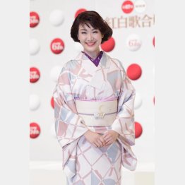 身長170センチの市川由紀乃