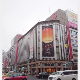 爆買いの恩恵が薄れ…(三越銀座店)