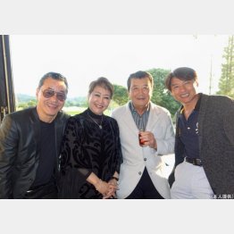左から日野皓正、渡辺友子、里見浩太朗