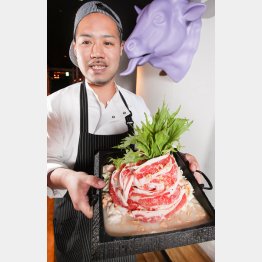 男性スタッフの顔よりデカい!