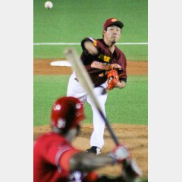 カグアス戦で登板する松坂