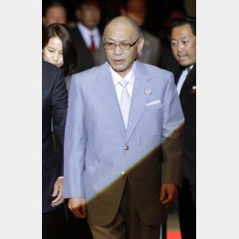 白井オーナーは契約通りであることを強調したが…