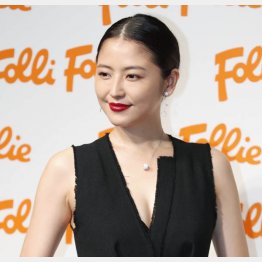 「キャバレー」で美ボディー炸裂