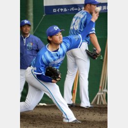 初ブルペンは52球の石田